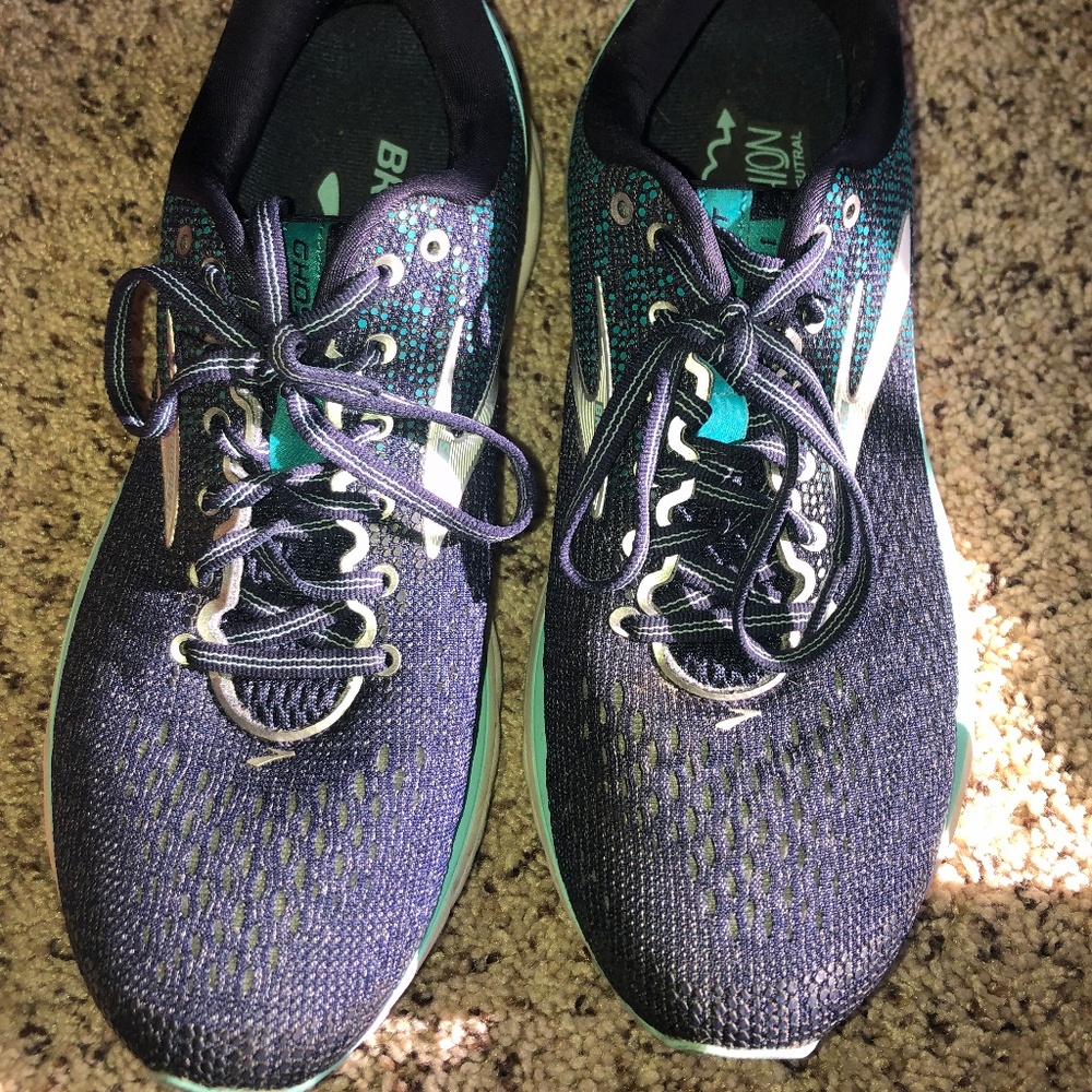 Brooks Ghost 11 Running Shoes Size 9.5 WIDE